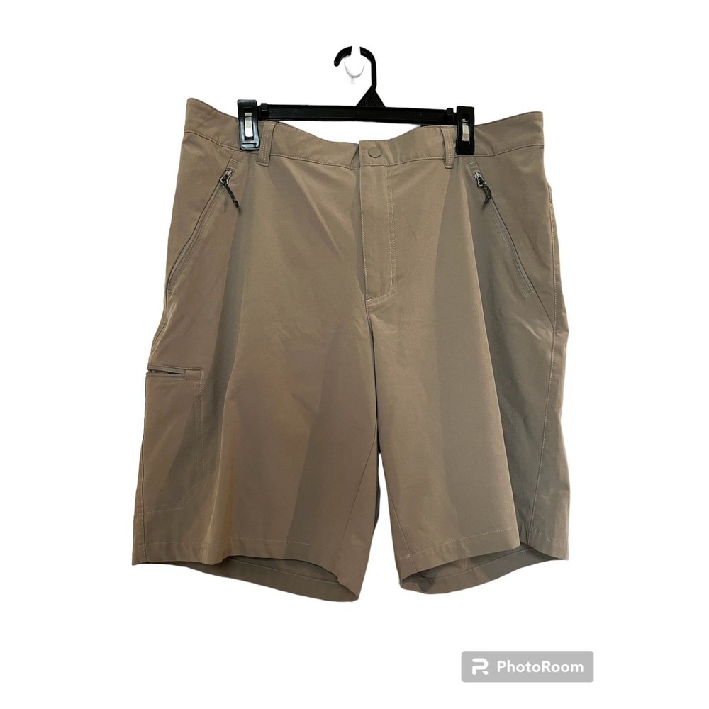 Columbia Men’s khaki shorts size 38